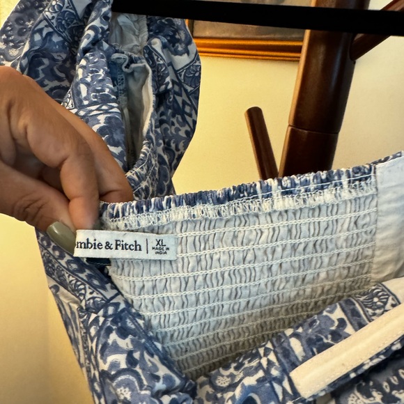 Poplin Off-The-Shoulder Set Top - Picture 4 of 4